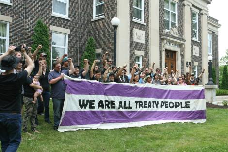 921034_490748494327023_265367017_o